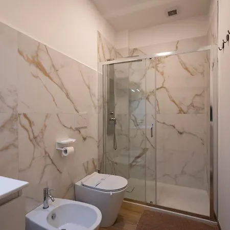 Apartament Moderno Trilocale Nel Centro Storico Di Rawenna